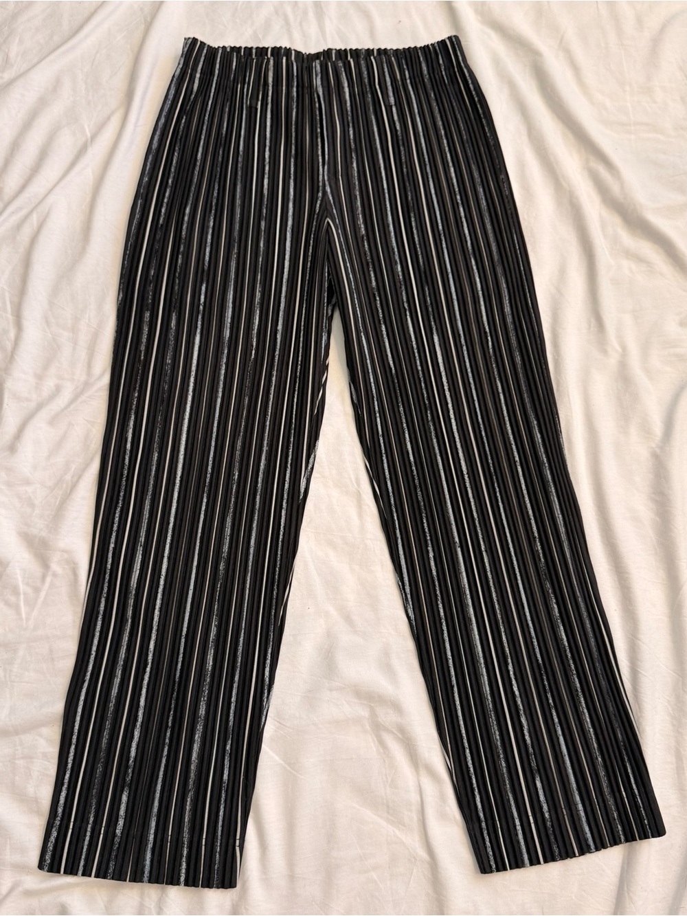 Homme Plisse Issey Miyake Navy Blue and White Pleated Pants - Picture 4 of 9